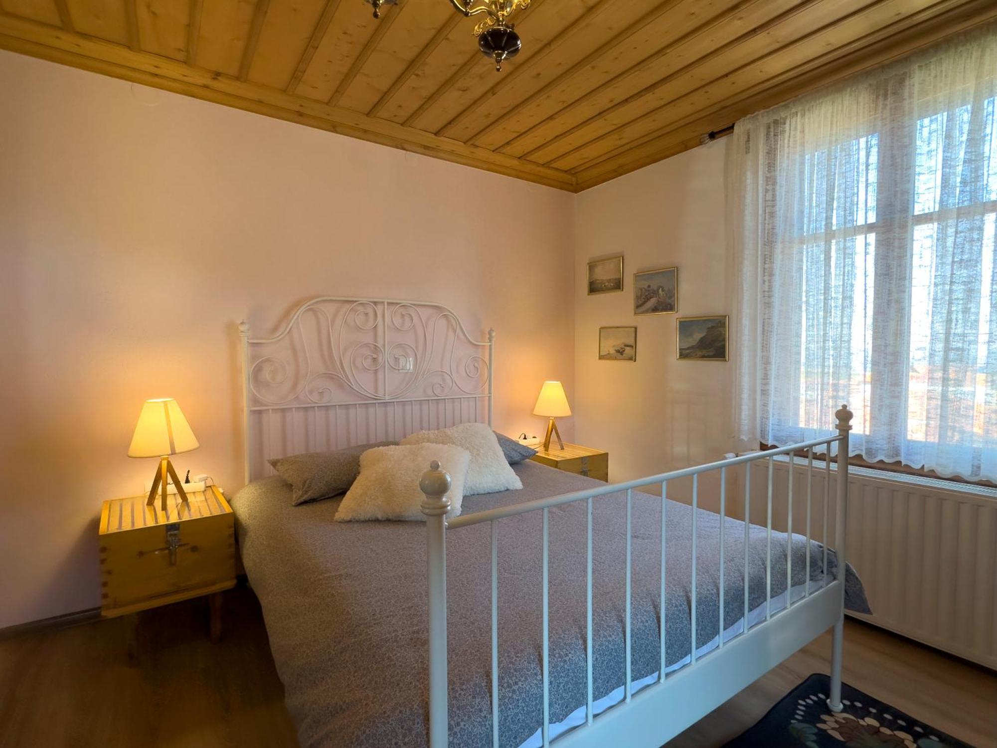 Vila Renovated Old Manor House With Yard Arnaía Exteriér fotografie